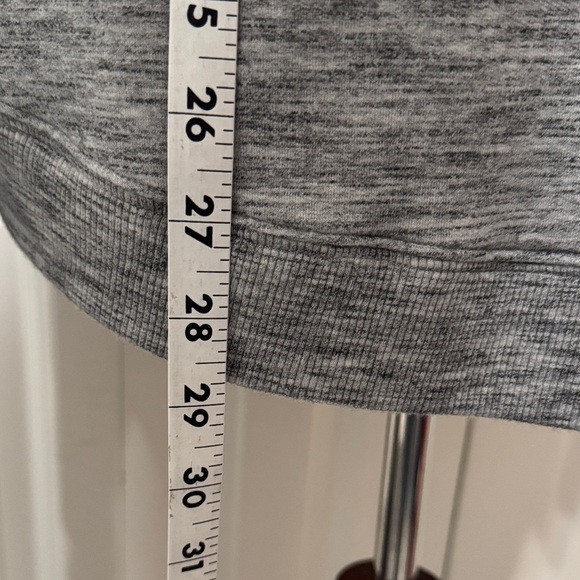 Athleta EUC❤️Gray Knit Relaxed Fit Top. - Picture 6 of 7